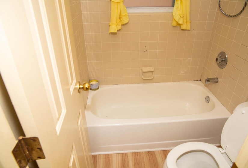 4305 BEAVER CREEK LN, Unincorporated, Tennessee 38125, 4 Bedrooms Bedrooms, 9 Rooms Rooms,3 BathroomsBathrooms,Residential,For Sale,BEAVER CREEK,10221511