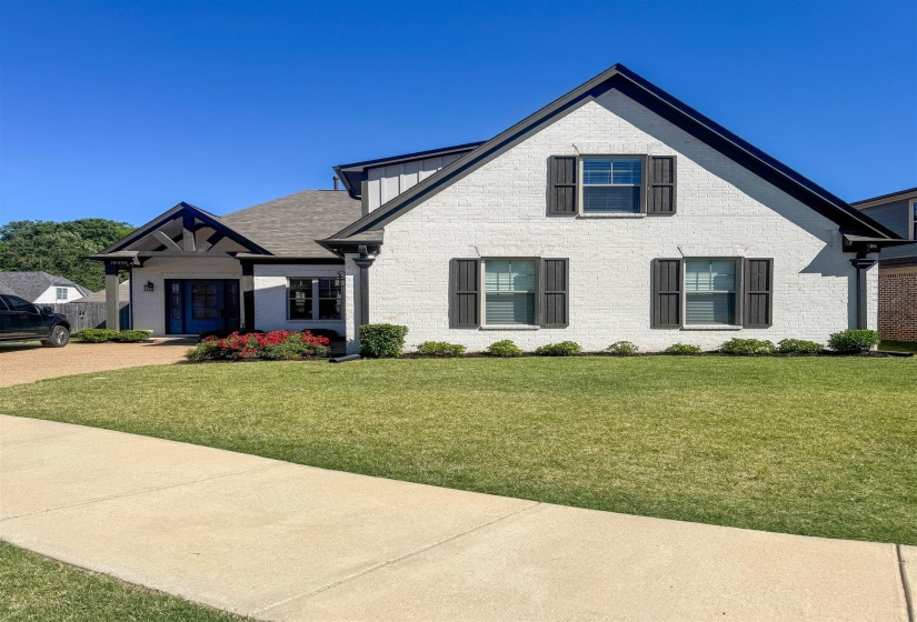 10206 EVERGREEN MANOR CV, Lakeland, Tennessee 38002, 4 Bedrooms Bedrooms, 8 Rooms Rooms,3 BathroomsBathrooms,Rental Properties,For Sale,EVERGREEN MANOR,10221542