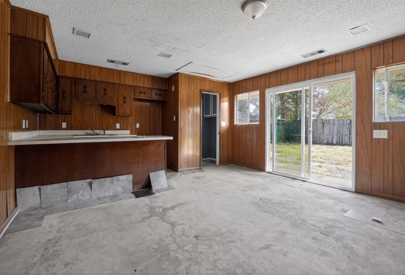 3220 CHRISTINE RD, Memphis, Tennessee 38118, 4 Bedroom Bedrooms, 8 Room Rooms,2 BathroomBathrooms,Residential,For Sale,CHRISTINE,0,10217851