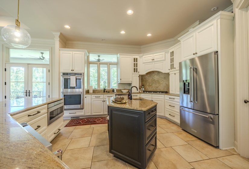 105 RIVIERA CV, Savannah, Tennessee 38372, 4 Bedroom Bedrooms, 9 Room Rooms,5.1 BathroomBathrooms,Residential,For Sale,RIVIERA,0,10221532