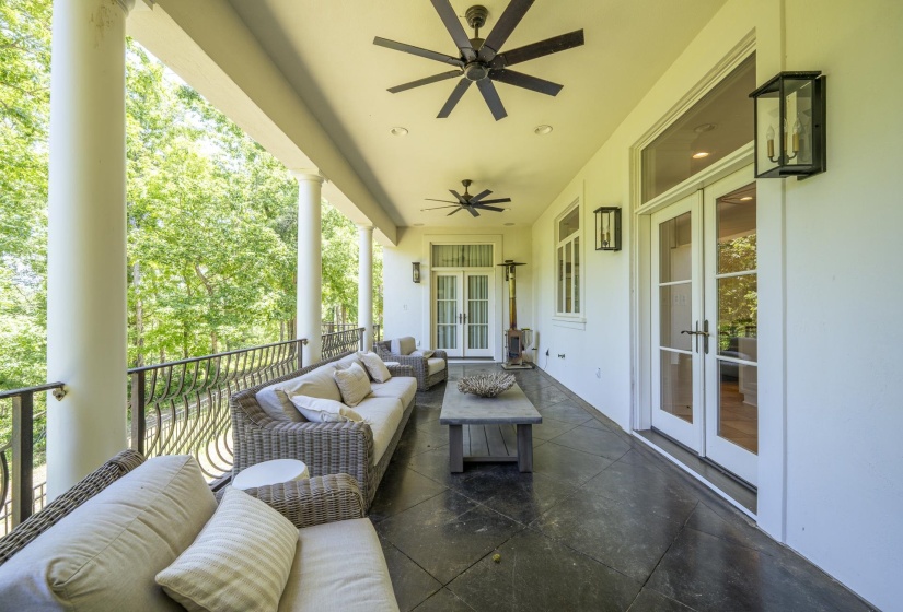 105 RIVIERA CV, Savannah, Tennessee 38372, 4 Bedroom Bedrooms, 9 Room Rooms,5.1 BathroomBathrooms,Residential,For Sale,RIVIERA,0,10221532