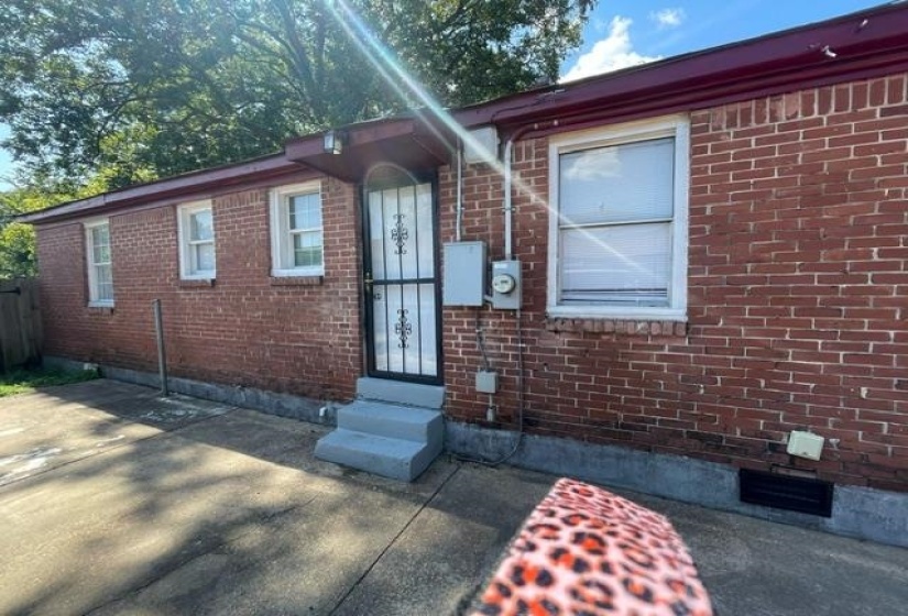 2155 CURRY AVE, Memphis, Tennessee 38108, 3 Bedrooms Bedrooms, 6 Rooms Rooms,2 BathroomsBathrooms,Residential,For Sale,CURRY,10221548