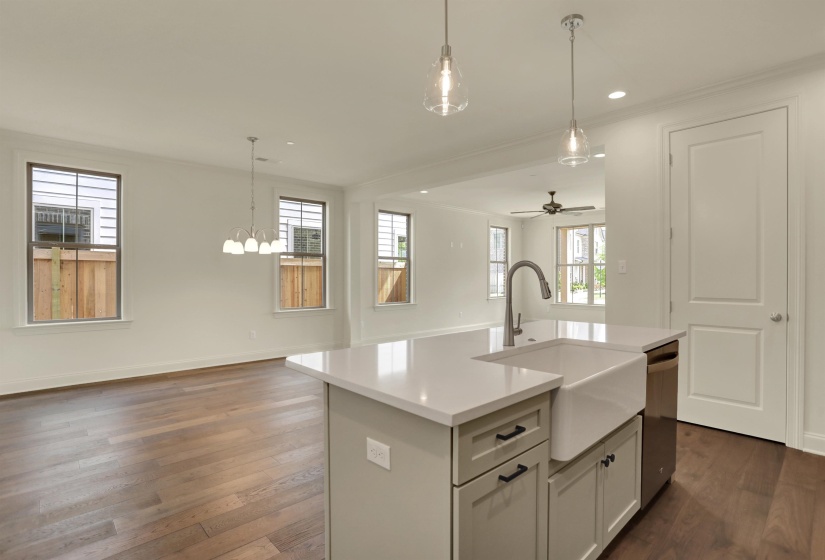 483 ARMEL DR, Collierville, Tennessee 38017, 3 Bedroom Bedrooms, 8 Room Rooms,2.1 BathroomBathrooms,Residential,For Sale,ARMEL,0,10221563