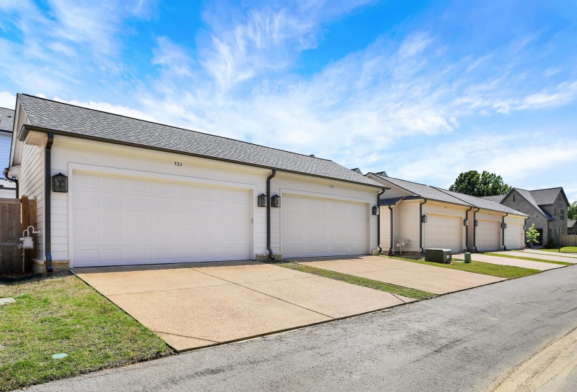 926 ALDWICK DR, Collierville, Tennessee 38017, 3 Bedroom Bedrooms, 7 Room Rooms,2.1 BathroomBathrooms,Residential,For Sale,ALDWICK,0,10221565