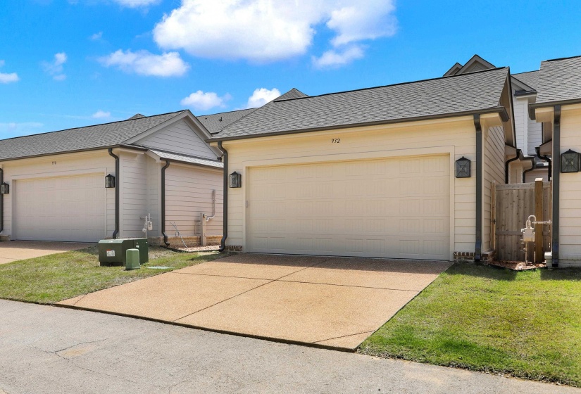 932 ALDWICK DR, Collierville, Tennessee 38017, 3 Bedroom Bedrooms, 7 Room Rooms,2.1 BathroomBathrooms,Residential,For Sale,ALDWICK,0,10221568