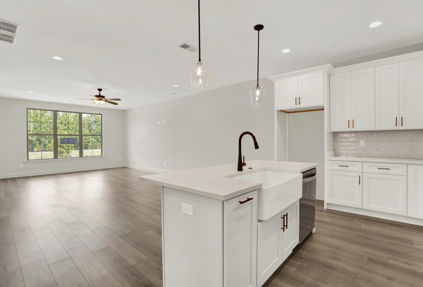 899 ALDWICK DR, Collierville, Tennessee 38017, 3 Bedroom Bedrooms, 7 Room Rooms,2.1 BathroomBathrooms,Residential,For Sale,ALDWICK,0,10221569