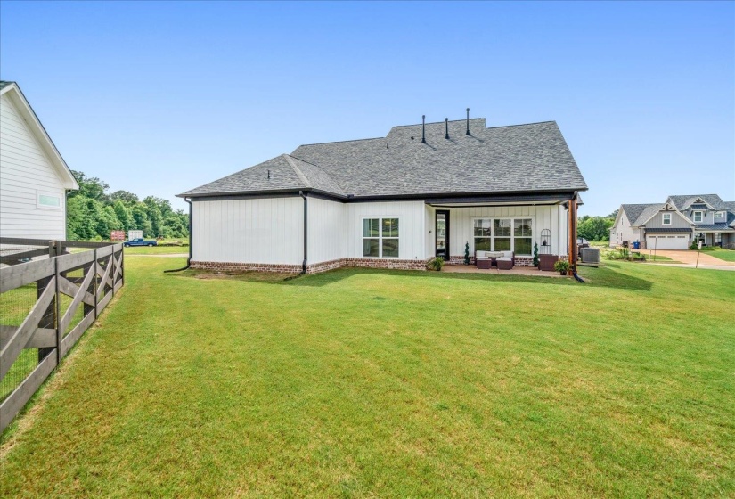 245 HIGHLAND PARK CV, Oakland, Tennessee 38060, 4 Bedroom Bedrooms, 8 Room Rooms,3 BathroomBathrooms,Residential,For Sale,HIGHLAND PARK,0,10221570