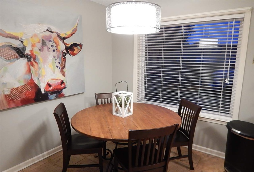 461 DOVE VALLEY RD, Collierville, Tennessee 38017, 4 Bedrooms Bedrooms, 8 Rooms Rooms,2 BathroomsBathrooms,Rental Properties,For Sale,DOVE VALLEY,10221578