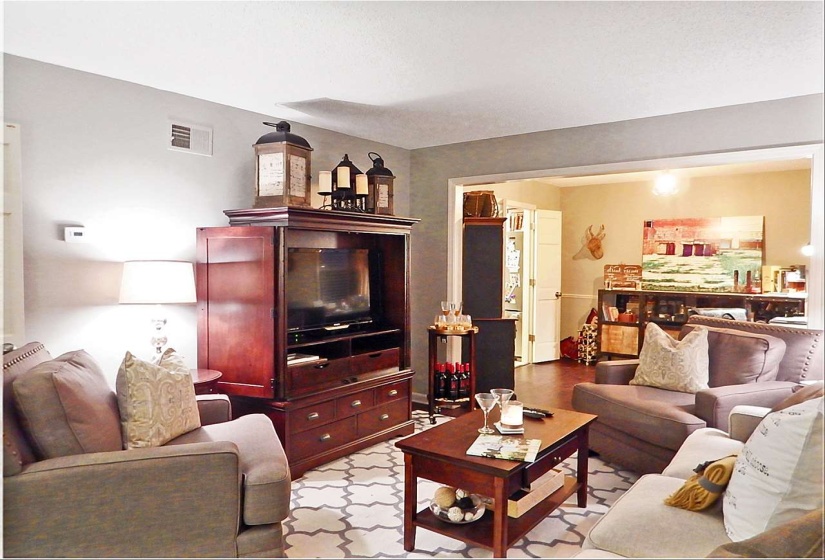 461 DOVE VALLEY RD, Collierville, Tennessee 38017, 4 Bedrooms Bedrooms, 8 Rooms Rooms,2 BathroomsBathrooms,Rental Properties,For Sale,DOVE VALLEY,10221578