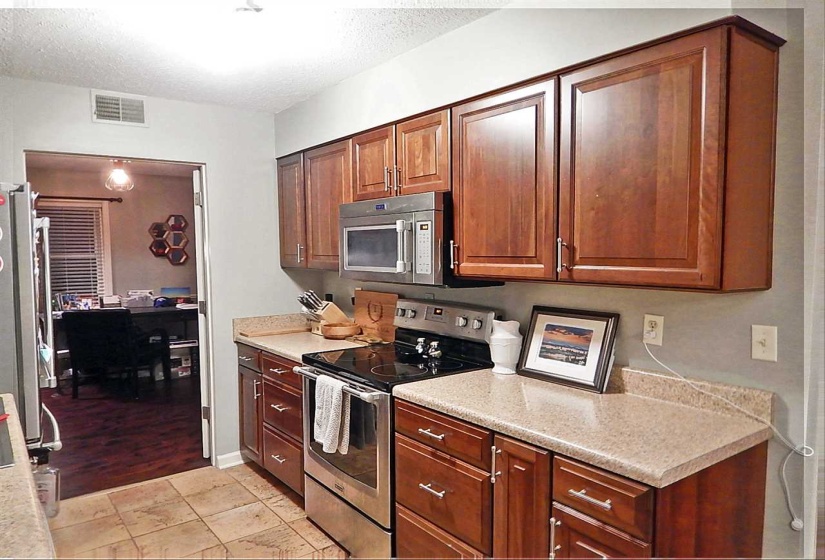 461 DOVE VALLEY RD, Collierville, Tennessee 38017, 4 Bedrooms Bedrooms, 8 Rooms Rooms,2 BathroomsBathrooms,Rental Properties,For Sale,DOVE VALLEY,10221578