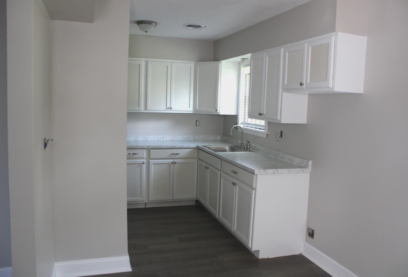 3758 WOLF TRAIL DR, Memphis, Tennessee 38128, 3 Bedrooms Bedrooms, 6 Rooms Rooms,1 BathroomBathrooms,Rental Properties,For Sale,WOLF TRAIL,10221623