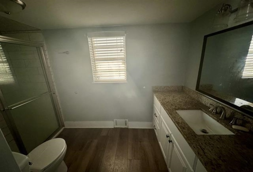 690 MCCONNELL ST, Memphis, Tennessee 38112, 3 Bedrooms Bedrooms, 6 Rooms Rooms,3 BathroomsBathrooms,Rental Properties,For Sale,MCCONNELL,10221624
