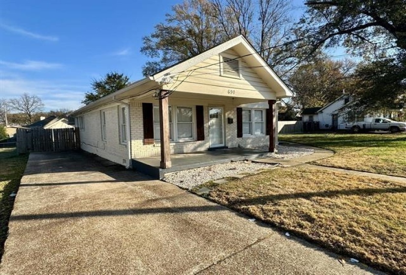 690 MCCONNELL ST, Memphis, Tennessee 38112, 3 Bedrooms Bedrooms, 6 Rooms Rooms,3 BathroomsBathrooms,Rental Properties,For Sale,MCCONNELL,10221624