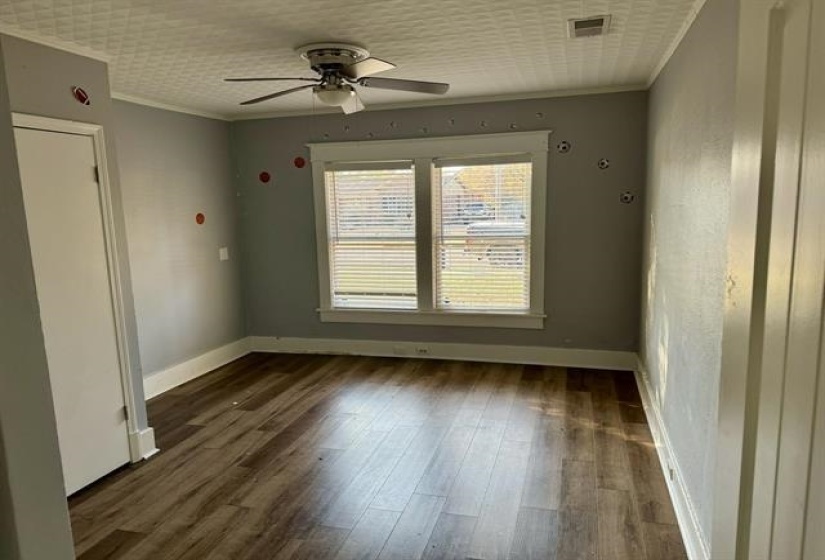 690 MCCONNELL ST, Memphis, Tennessee 38112, 3 Bedrooms Bedrooms, 6 Rooms Rooms,3 BathroomsBathrooms,Rental Properties,For Sale,MCCONNELL,10221624