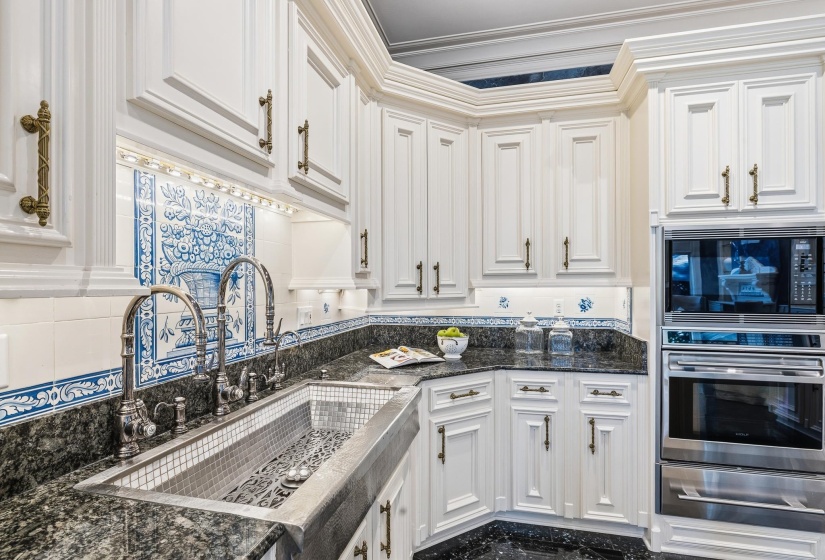 5870 GARDEN REACH CV, Memphis, Tennessee 38120, 4 Bedroom Bedrooms, 10 Room Rooms,5.1 BathroomBathrooms,Residential,For Sale,GARDEN REACH,0,10221571