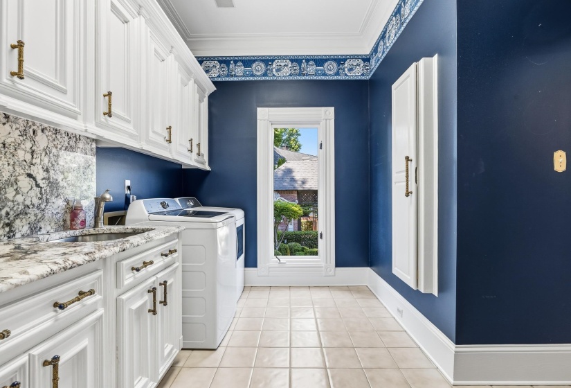 5870 GARDEN REACH CV, Memphis, Tennessee 38120, 4 Bedroom Bedrooms, 10 Room Rooms,5.1 BathroomBathrooms,Residential,For Sale,GARDEN REACH,0,10221571