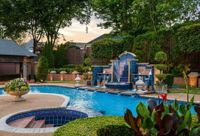 5870 GARDEN REACH CV, Memphis, Tennessee 38120, 4 Bedroom Bedrooms, 10 Room Rooms,5.1 BathroomBathrooms,Residential,For Sale,GARDEN REACH,0,10221571