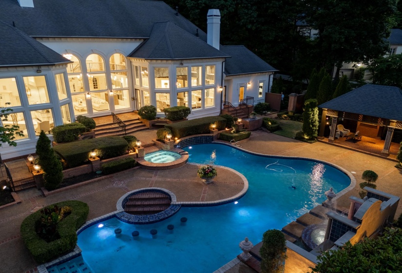 5870 GARDEN REACH CV, Memphis, Tennessee 38120, 4 Bedroom Bedrooms, 10 Room Rooms,5.1 BathroomBathrooms,Residential,For Sale,GARDEN REACH,0,10221571