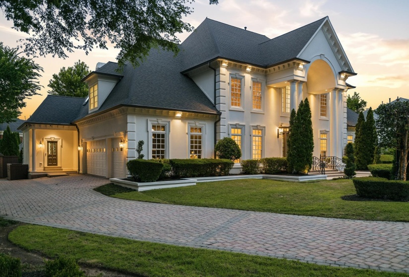 5870 GARDEN REACH CV, Memphis, Tennessee 38120, 4 Bedroom Bedrooms, 10 Room Rooms,5.1 BathroomBathrooms,Residential,For Sale,GARDEN REACH,0,10221571