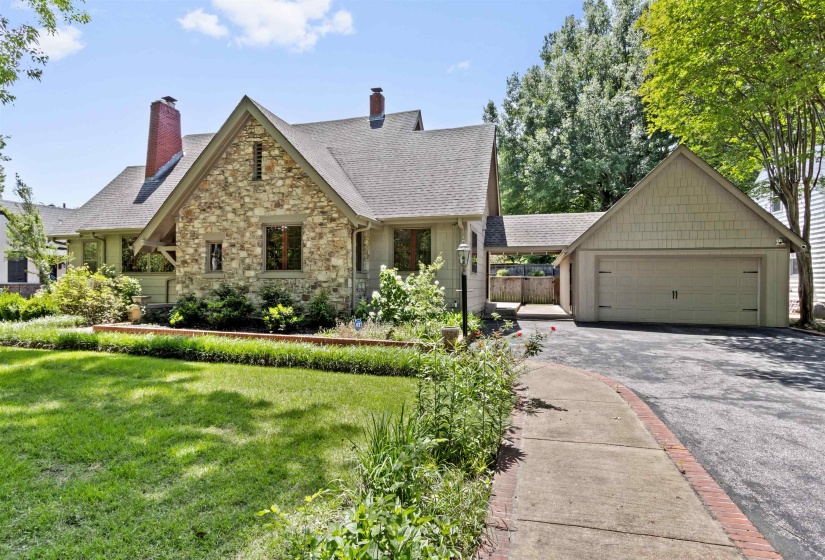753 CYPRESS DR, Memphis, Tennessee 38112, 4 Bedrooms Bedrooms, 9 Rooms Rooms,2.1 BathroomsBathrooms,Residential,For Sale,CYPRESS,10221573