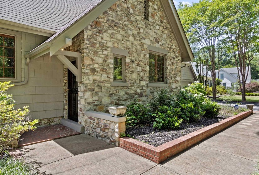 753 CYPRESS DR, Memphis, Tennessee 38112, 4 Bedrooms Bedrooms, 9 Rooms Rooms,2.1 BathroomsBathrooms,Residential,For Sale,CYPRESS,10221573