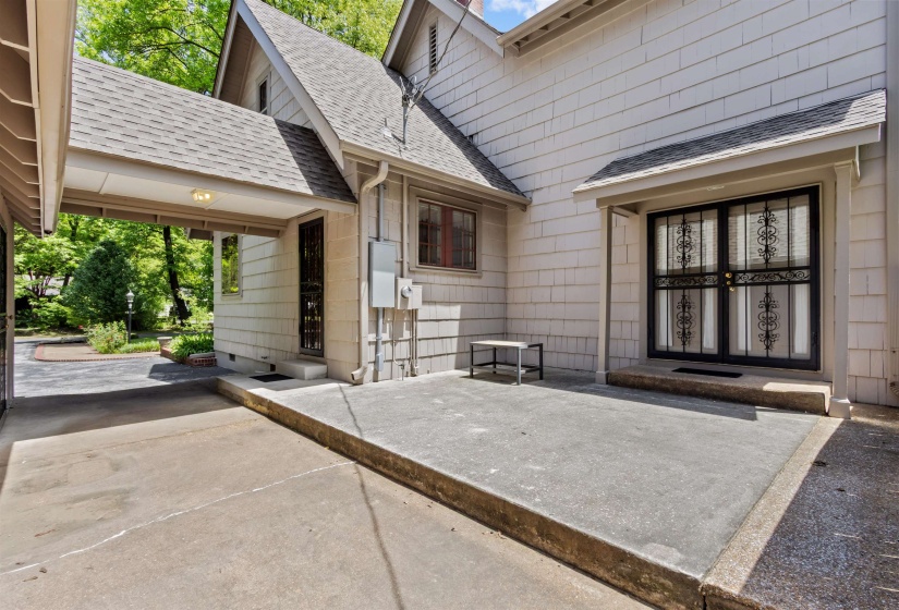 753 CYPRESS DR, Memphis, Tennessee 38112, 4 Bedrooms Bedrooms, 9 Rooms Rooms,2.1 BathroomsBathrooms,Residential,For Sale,CYPRESS,10221573