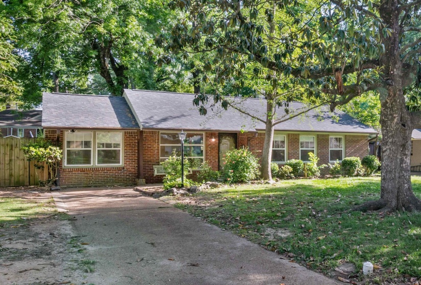 5047 EDENSHIRE AVE, Memphis, Tennessee 38117, 3 Bedrooms Bedrooms, 7 Rooms Rooms,1 BathroomBathrooms,Residential,For Sale,EDENSHIRE,10221580