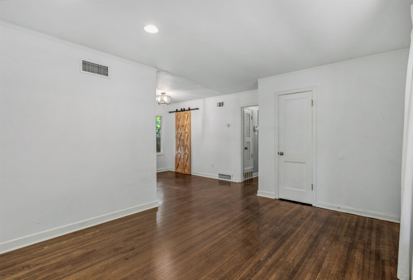 5047 EDENSHIRE AVE, Memphis, Tennessee 38117, 3 Bedrooms Bedrooms, 7 Rooms Rooms,1 BathroomBathrooms,Residential,For Sale,EDENSHIRE,10221580