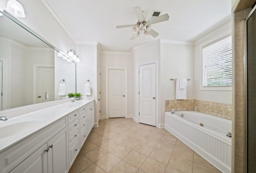 3147 SADDLEGAIT CV, Germantown, Tennessee 38138, 5 Bedrooms Bedrooms, 12 Rooms Rooms,3.1 BathroomsBathrooms,Residential,For Sale,SADDLEGAIT,10221583