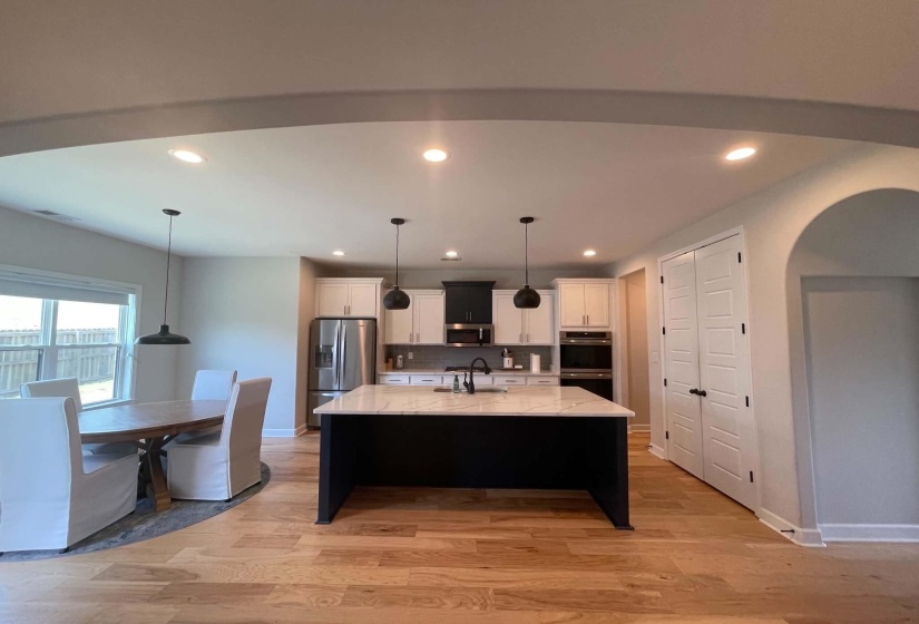 25 BROOK FIELD DR, Somerville, Tennessee 38068, 5 Bedrooms Bedrooms, 12 Rooms Rooms,3.1 BathroomsBathrooms,Residential,For Sale,BROOK FIELD,10221595