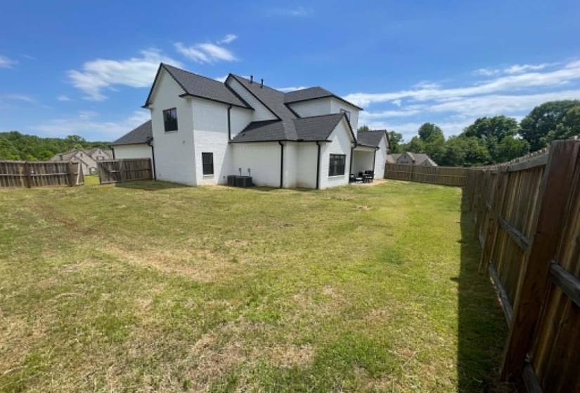 25 BROOK FIELD DR, Somerville, Tennessee 38068, 5 Bedrooms Bedrooms, 12 Rooms Rooms,3.1 BathroomsBathrooms,Residential,For Sale,BROOK FIELD,10221595