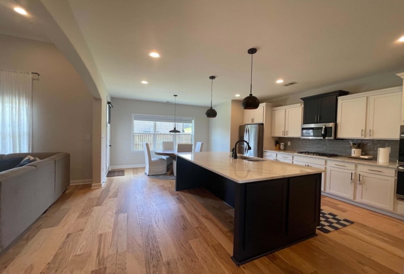 25 BROOK FIELD DR, Somerville, Tennessee 38068, 5 Bedrooms Bedrooms, 12 Rooms Rooms,3.1 BathroomsBathrooms,Residential,For Sale,BROOK FIELD,10221595