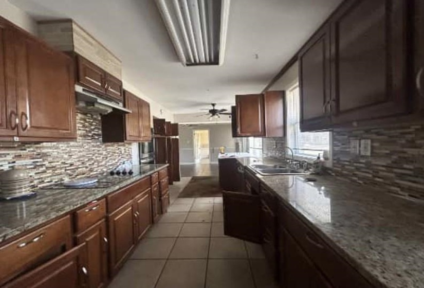 3243 DUMBEATH CV, Memphis, Tennessee 38128, 3 Bedrooms Bedrooms, 8 Rooms Rooms,2 BathroomsBathrooms,Residential,For Sale,DUMBEATH,10221597