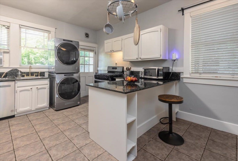 2251 EVELYN AVE, Memphis, Tennessee 38104, 3 Bedrooms Bedrooms, 6 Rooms Rooms,1 BathroomBathrooms,Residential,For Sale,EVELYN,10221598