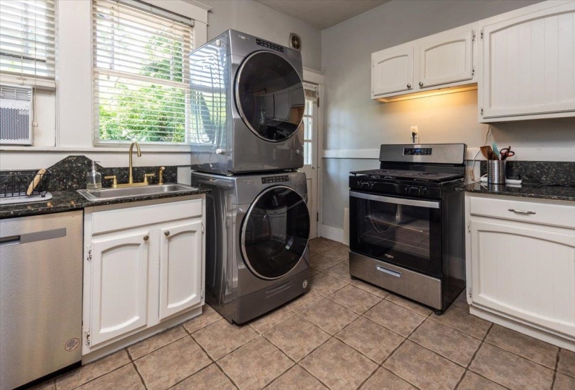 2251 EVELYN AVE, Memphis, Tennessee 38104, 3 Bedrooms Bedrooms, 6 Rooms Rooms,1 BathroomBathrooms,Residential,For Sale,EVELYN,10221598