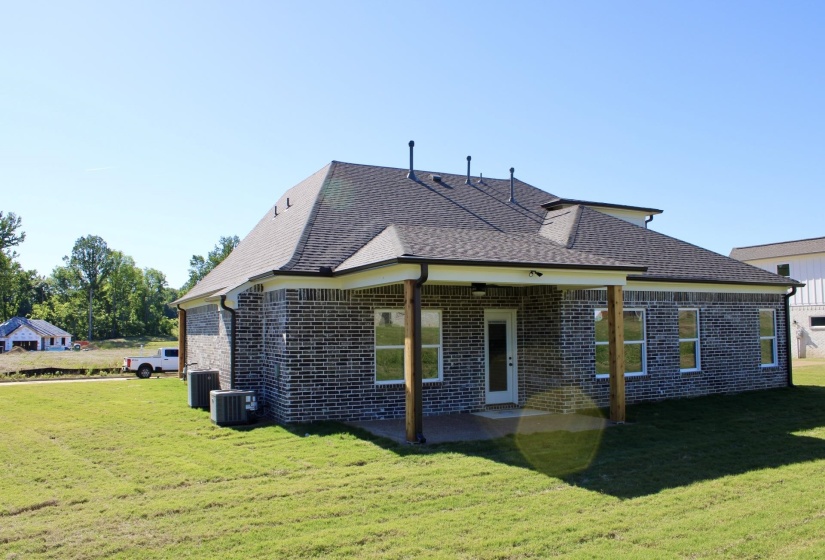 101 COLUMBIA WAY, Atoka, Tennessee 38004, 5 Bedrooms Bedrooms, 10 Rooms Rooms,3 BathroomsBathrooms,Residential,For Sale,COLUMBIA,10221606