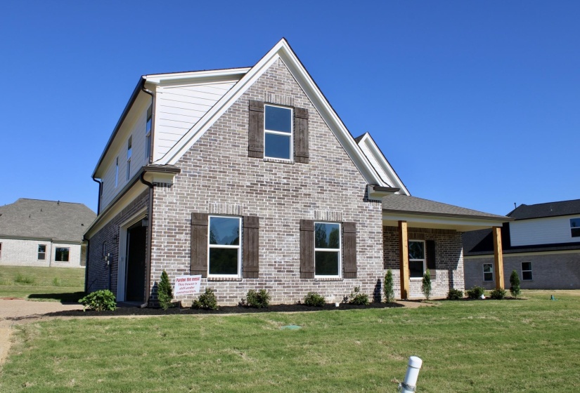 101 COLUMBIA WAY, Atoka, Tennessee 38004, 5 Bedrooms Bedrooms, 10 Rooms Rooms,3 BathroomsBathrooms,Residential,For Sale,COLUMBIA,10221606