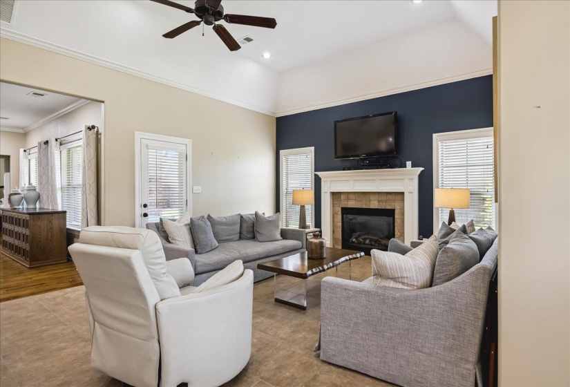 9267 CIELO DR, Germantown, Tennessee 38138, 4 Bedrooms Bedrooms, 9 Rooms Rooms,3.1 BathroomsBathrooms,Residential,For Sale,CIELO,10221613