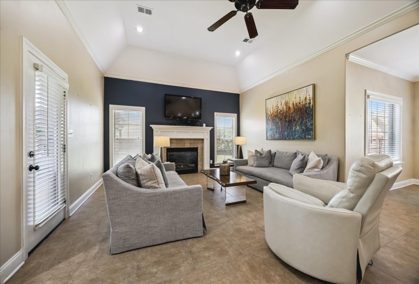 9267 CIELO DR, Germantown, Tennessee 38138, 4 Bedrooms Bedrooms, 9 Rooms Rooms,3.1 BathroomsBathrooms,Residential,For Sale,CIELO,10221613