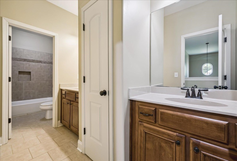 9267 CIELO DR, Germantown, Tennessee 38138, 4 Bedrooms Bedrooms, 9 Rooms Rooms,3.1 BathroomsBathrooms,Residential,For Sale,CIELO,10221613