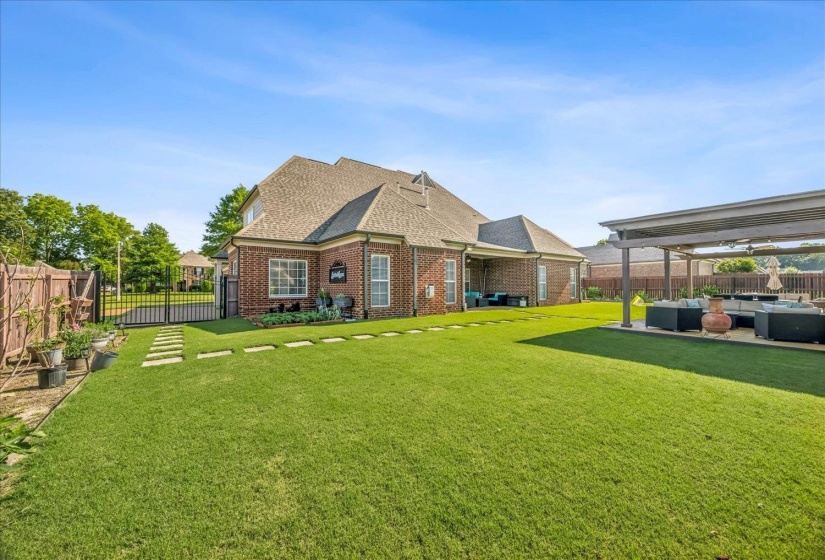 9267 CIELO DR, Germantown, Tennessee 38138, 4 Bedrooms Bedrooms, 9 Rooms Rooms,3.1 BathroomsBathrooms,Residential,For Sale,CIELO,10221613