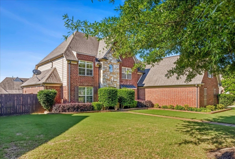 9267 CIELO DR, Germantown, Tennessee 38138, 4 Bedrooms Bedrooms, 9 Rooms Rooms,3.1 BathroomsBathrooms,Residential,For Sale,CIELO,10221613