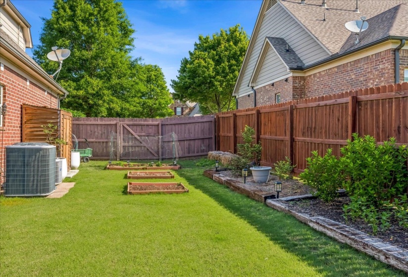 9267 CIELO DR, Germantown, Tennessee 38138, 4 Bedrooms Bedrooms, 9 Rooms Rooms,3.1 BathroomsBathrooms,Residential,For Sale,CIELO,10221613