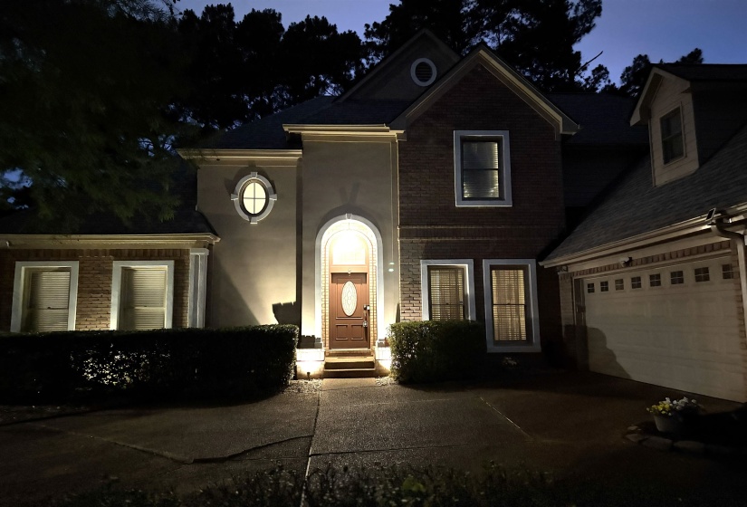 1565 MASSEY POINTE LN, Memphis, Tennessee 38120, 4 Bedroom Bedrooms, 9 Room Rooms,2.1 BathroomBathrooms,Residential,For Sale,MASSEY POINTE,0,10221619