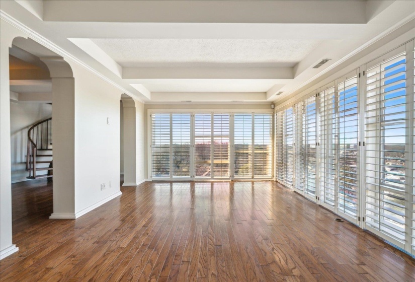 232 HIGHLAND ST, Memphis, Tennessee 38111, 3 Bedrooms Bedrooms, 7 Rooms Rooms,3 BathroomsBathrooms,Residential,For Sale,HIGHLAND,10221622