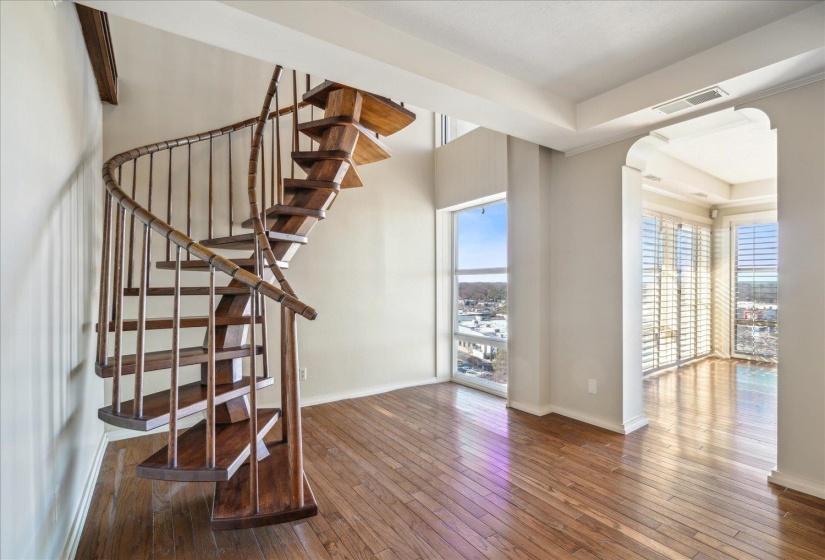 232 HIGHLAND ST, Memphis, Tennessee 38111, 3 Bedrooms Bedrooms, 7 Rooms Rooms,3 BathroomsBathrooms,Residential,For Sale,HIGHLAND,10221622