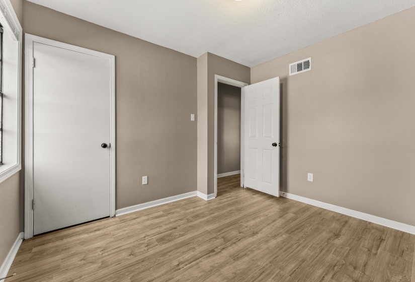 3759 MCCAIN RD, Memphis, Tennessee 38109, 3 Bedrooms Bedrooms, 6 Rooms Rooms,1 BathroomBathrooms,Residential,For Sale,MCCAIN,10221630