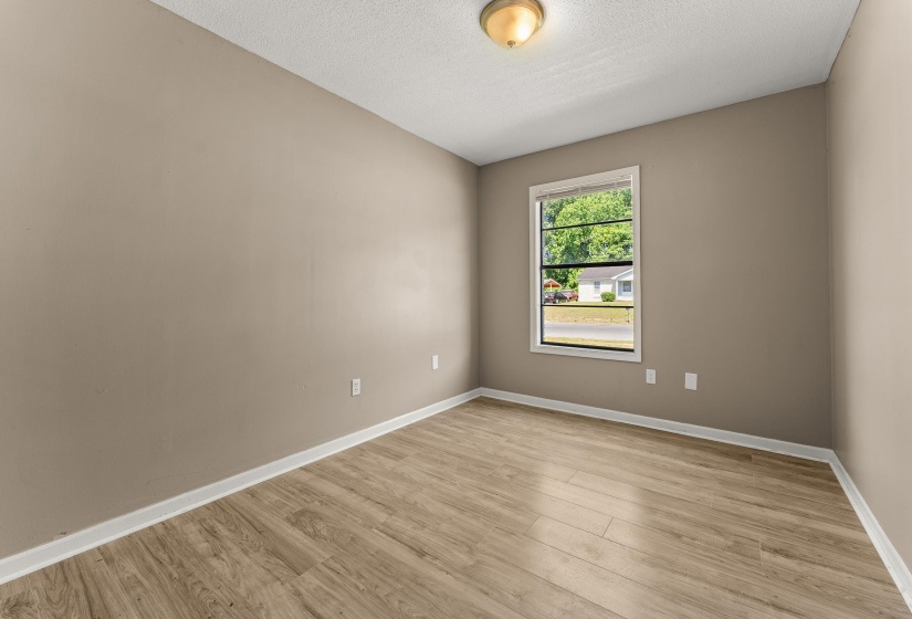 3759 MCCAIN RD, Memphis, Tennessee 38109, 3 Bedrooms Bedrooms, 6 Rooms Rooms,1 BathroomBathrooms,Residential,For Sale,MCCAIN,10221630