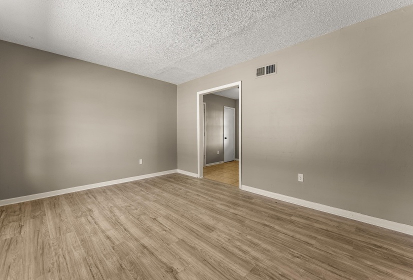 3759 MCCAIN RD, Memphis, Tennessee 38109, 3 Bedrooms Bedrooms, 6 Rooms Rooms,1 BathroomBathrooms,Residential,For Sale,MCCAIN,10221630