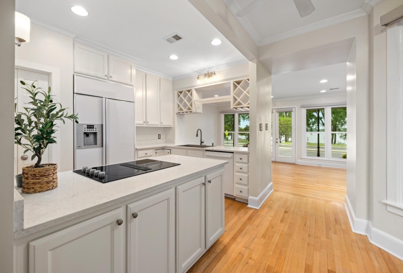 752 ISLAND DR, Memphis, Tennessee 38103, 3 Bedrooms Bedrooms, 6 Rooms Rooms,2.1 BathroomsBathrooms,Rental Properties,For Sale,ISLAND,10221675